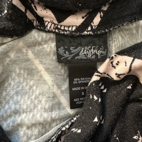 Daytrip Black and Light Pink Long Skirt with Foldover Waist - Small - Picture 4 of 4